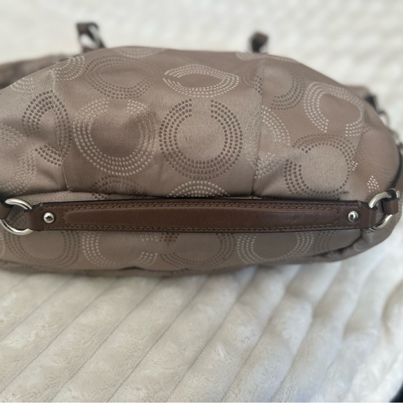 Coach Op Art Signature Shoulder Bag - Picture 2 of 4